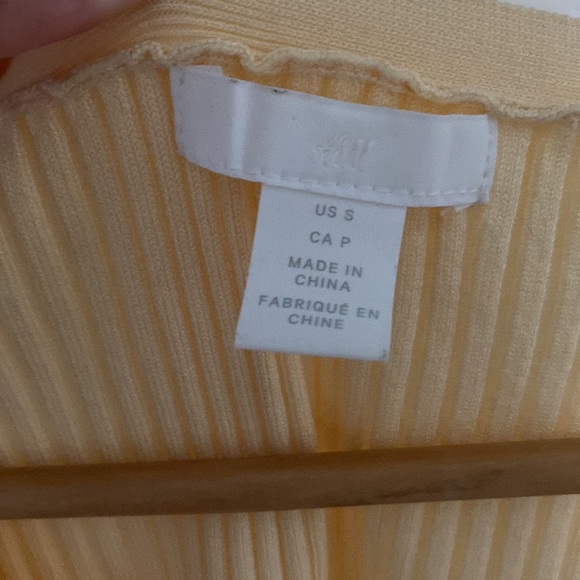 H&M knit long sleeve cardigan - Picture 2 of 4